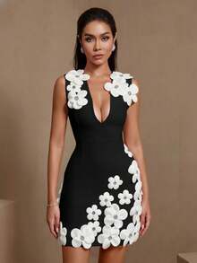 Short Elegant Colorblock 3D Floral Bandage Dress - Black - View 3