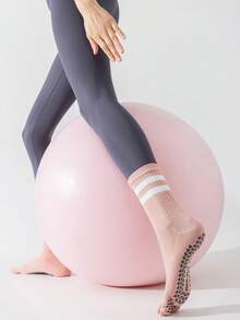 1/5双装 女士随机颜色条纹防滑舒适柔软瑜伽普拉提跑步健身运动五趾袜 - 彩色 - 查看 6