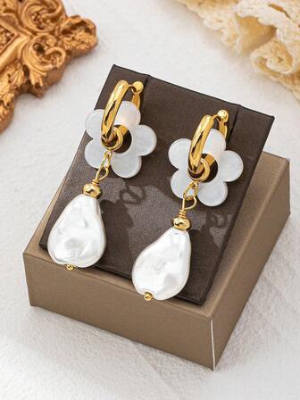 1 par de pendientes de perla barroca francesa, pendientes colgantes de flor hueca elegantes y únicos de moda para mujer con forma de lágrima