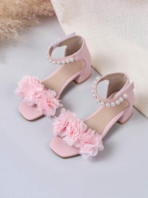 2026 Neue Kinder High Heel Sandalen, modische High Heels, elegante Mädchenwahl, Mädchen Sandalen mit funkelnden Diamanten, Boho-Stil, süßes Design Sandalen, kleine High Heel Tanzsandalen, Sandalen für Schülerinnen und Studentinnen