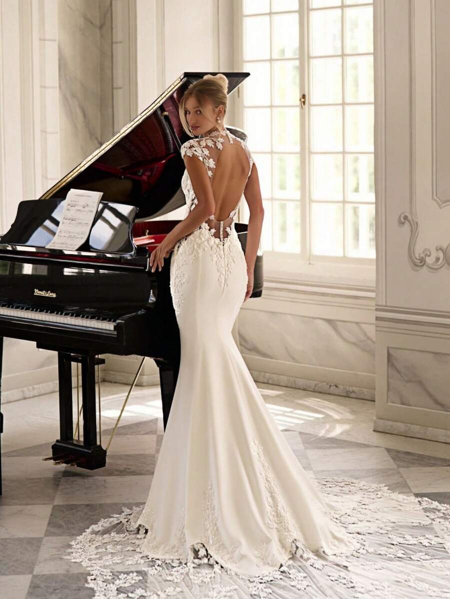 Glamorous Vintage Lace Illusion Mermaid Satin Wedding Dress,  Bridal Gown, Wedding Dresses For Bride, Elegant And Comfortable, Formal Dresses For Women, Suitable For Wedding, Party, Vacation, Bride, Formal Occasions, Dinner Dress, Prom Dress, After-Party Dress, Homecoming Dress, Cocktail Party, Birthday Party, Celebration, Gala, Festival, Ceremony - 白色 - 查看 1