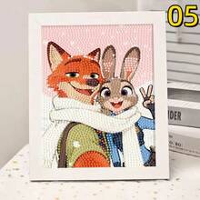 （正版授权）迪士尼疯狂动物城钻石画套装，含配件，手工DIY放松艺术装饰礼品，适合情人节、感恩节（包含画布、钻石、工具套装和白色塑料画框）