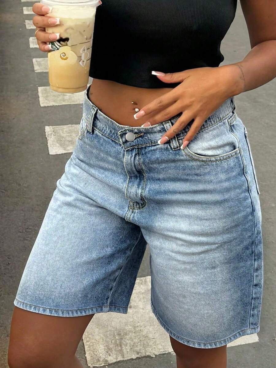 Women's Summer Loose Straight Leg Mid-Rise Casual Denim Bermuda Shorts - Light Wash - View 1
