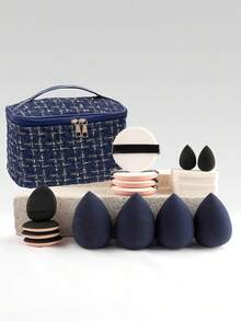 32件套化妆工具套装，包括：1个多功能拉链防水化妆包+13套化妆刷+4个化妆海绵+2个迷你化妆海绵+4个圆形粉扑+4个迷你指套粉扑+4个迷你气垫粉扑。