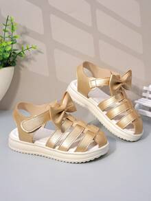 1双女童蝴蝶结编织带金色PU露趾凉鞋，平底，舒适透气，优雅甜美，适合夏季派对穿着 - 金色 - 查看 5