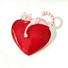 1pc Cute Versatile Cat Heart Brooch, Cartoon Animal Enamel Pin Metal Badge For Backpack, Clothing, Fashion Jewelry Accessory, Unisex, Perfect Valentine's Day Fashion Item