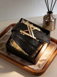 男士休闲商务皮带，字母合金自动扣皮带，压纹M字设计，优质PU材质，120厘米可调节长度，适合搭配长裤和短裤，是馈赠佳品。