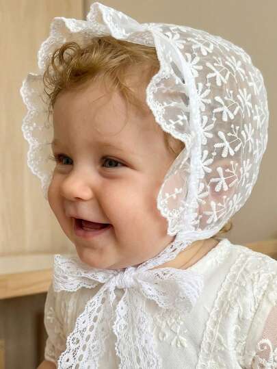 1 st vintage spetsbabyhatt, dop- och fotomössa i arvstil med fin broderad blommönster, ultramjuk bomulls-boho-fotopropp för nyfödda flickor, 6-24 månader (beige/vit)