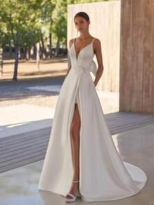 Modern Spaghetti Strap Deep V Neck High Slit Satin Wedding Dress With Train, Bridal Gown, Wedding Dresses For Bride, Elegant And Comfortable, Formal Dresses For Women, Suitable For Wedding, Party, Vacation, Bride, Formal Occasions, Dinner Dress, Prom Dress, After-Party Dress, Homecoming Dress, Cocktail Party, Birthday Party, Celebration, Gala, Festival, Ceremony - 白色 - 查看 4