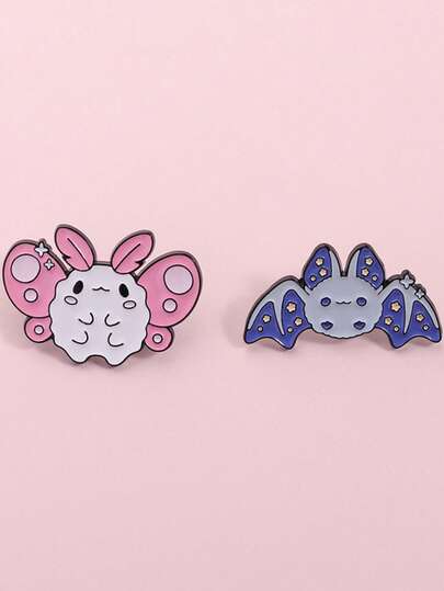 1PC Rosy Maple Moth Bat Enamel Pins Cute Insect Brooches Lapel Badges Cartoon Kawaii Butterfly Jewelry Gift For Friends