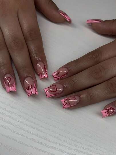 24片心形按压式美甲贴片，短款方形情人节假指甲，酒红色心形图案，法式尖头，亚克力亮面人造指甲，适合女性和女孩的美甲用品