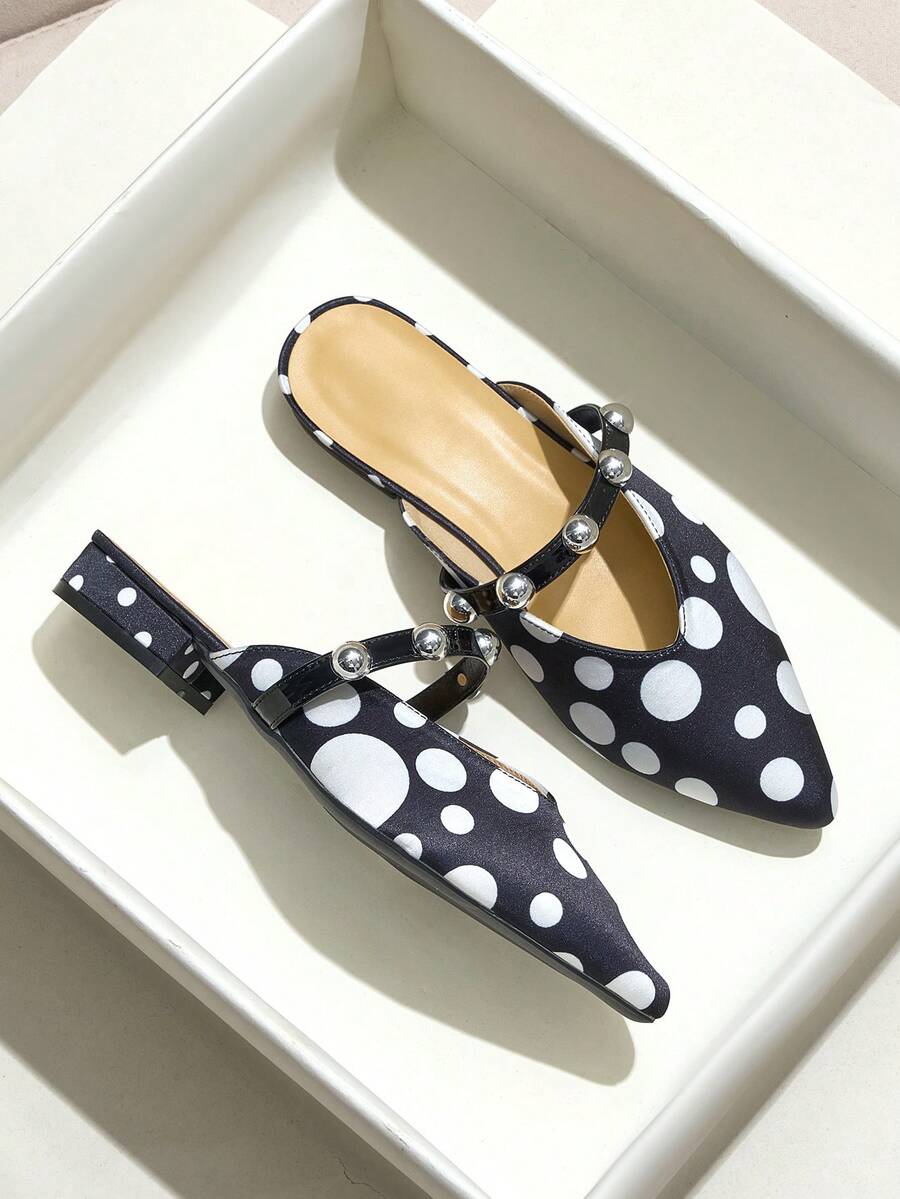 加大码女式波点铆钉黑色尖头粗跟拖鞋，2026新款透气露趾凉拖，适合搭配连衣裙、休闲装，夏季穿着 - 黑色 - 查看 1