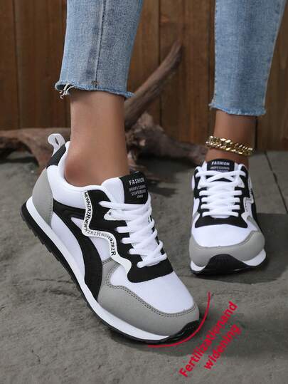 女士宽楦运动鞋，透气舒适，时尚百搭，是女士休闲运动鞋的理想之选。轻便防滑，减震性能优异，这款女士跑步鞋/运动鞋/宽楦鞋为您的双脚提供舒适的空间，适合各种脚型，男女皆宜的休闲运动鞋。