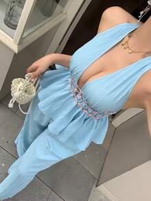 abyoxi 女士蓝色露背吊带深V领露背荷叶边下摆花朵刺绣收腰上衣搭配带口袋的阔腿裤两件套，性感甜美，休闲辣妹风，适合浪漫约会、日常出行、海滩度假，春夏上衣长裤套装。 - 淺藍色 - 查看 3