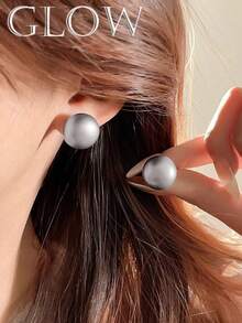 1对简约哑光仿珍珠耳钉，适合少女日常佩戴和节日场合 - 珍珠 - 查看 4