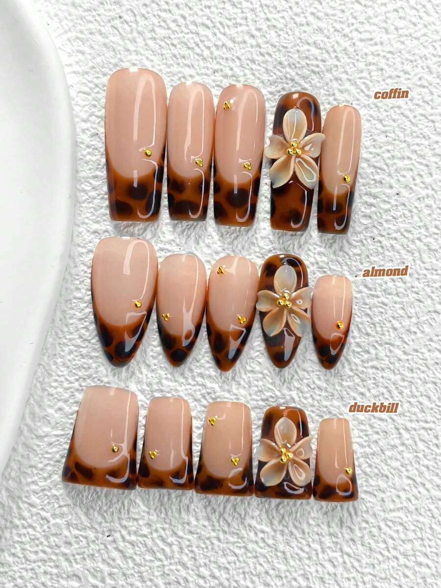 10pcs Vintage French Manicure Set, Acrylic Press-On Nails, DIY Brown 5-Petal Carved Nail Decor, Asymmetrical Gold Diamond Decoration, Brown Nail Polish, Great Gift For Women & Girls, Comes With Nail Tools (1pc Jelly Sticker + 1pc Nail File), 3 Sizes: Almond, Duck Mouth, Coffin, Suitable For Weddings, Valentine's Day, Commuting, Parties, Winter Nails Nail Supplies - Nhiều màu - Xem 1