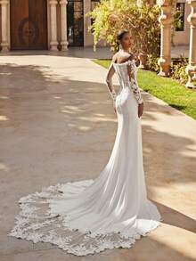 Glamorous Off-Shoulder Lace Long Sleeve Mermaid Wedding Dress, Bridal Gown, Wedding Dresses For Bride, Elegant And Comfortable, Formal Dresses For Women, Suitable For Wedding, Party, Vacation, Bride, Formal Occasions, Dinner Dress, Prom Dress, After-Party Dress, Homecoming Dress, Cocktail Party, Birthday Party, Ceremony - 白色 - 查看 2