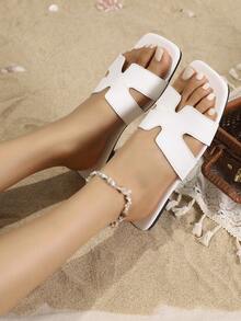 女士褶皱单带凉鞋，饰以珍珠和花朵，透明鞋带元素，方头休闲百搭平底拖鞋 - 白色 - 查看 6