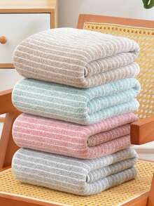 1 szt., dostępne różne rozmiary, duży ręcznik 70 x 140 cm lub mały ręcznik do twarzy/ręki 35 x 75 cm, wzór w paski, materiał z polaru koralowego, supermiękki, lekki, chłonny i szybkoschnący, odpowiedni do łazienki, siłowni, SPA, prezentu na Walentynki, salonu piękności, dla gości, niezbędny ręcznik kąpielowy - Wielokolorowe - Zobacz 8