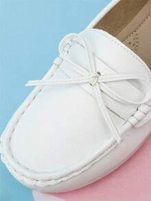 2026 New Women's All-White Nurse Shoes, Rubber Sole Medical Work Shoes, Bow Sweet Flat Soft Bottom Anti-Slip Maternity Small White Shoes, Women's Flat Casual Loafers, Mom Shoes - White - View 7