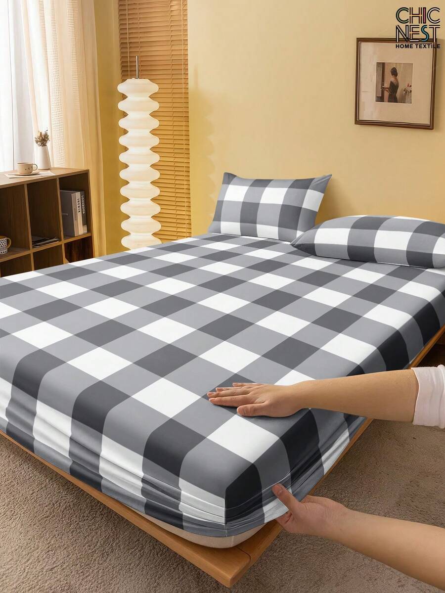 1 chiếc ga trải giường họa tiết kẻ caro đen trắng thời trang, tấm bảo vệ nệm, ga phủ nệm chủ đề Ngày Valentine, mềm mại và thoáng khí, phù hợp với mọi kích cỡ giường - đơn, đôi, cỡ King, cỡ Queen. Ga trải giường có độ sâu lên đến 11,8 inch, thoáng khí, không nhăn, giúp ngủ ngon hơn, có thể giặt máy. Thích hợp cho mùa tựu trường, ký túc xá. - Xám - Xem 1