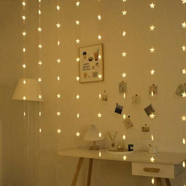 1条72颗LED星形帘幕灯串，电池供电，节日装饰灯，营造梦幻氛围，非常适合家居、卧室、花园、公园、露台、壁炉、窗户、节日派对、室内外婚礼、生日装饰。