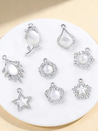 Set de 5 piezas de suministros para hacer joyas con colgantes de estrella, flor y gota de agua, elegantes y de moda, adecuados para uso diario de mujeres