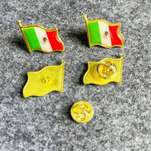 2枚世界国旗胸针，波浪形胶粘国旗徽章，合金奖章胸针，珐琅翻领别针，适用于服装外套 - 金色3D波浪形设计胸针，合金材质，适用于服装和包袋，非常适合世博会和节庆活动 - 彩色 - 查看 29