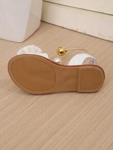 2026 Girls Sandals Flat Versatile Dress Shoes, New Bowknot Princess Shoes, Soft Bottom Casual Girls Beach Shoes, Suitable For Summer Wear