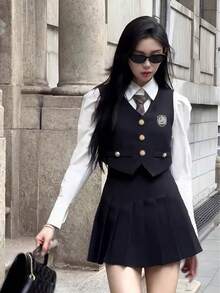 Bộ trang phục học sinh kiểu Mỹ-Anh cổ điển, gồm áo vest đen + áo thun + chân váy xếp ly + cà vạt, thích hợp cho cosplay, tiệc tùng, chụp ảnh, hẹn hò, lễ hội âm nhạc mùa xuân. - Nhiều màu - Xem 5