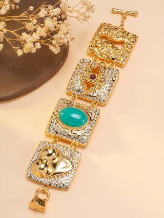 1 pieza Brazalete cuadrado de diseño de nicho estilo palacio vintage, joyería con mucho adorno en tono dorado, accesorio de vestido de fiesta de alta gama