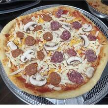 1pc Seamless Aluminum Pizza Baking Net, Seamless/Non-Stick Mesh Baking Tray, Kitchen Utensil, Suitable For Oven, Grill - Multicolor - View 3