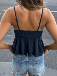 一件女士优雅V领吊带上衣，蕾丝质感，荷叶边下摆，短款设计，适合度假、独自聚会、约会、海滩、生日派对等场合。 - 藏蓝色 - 查看 6