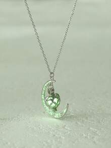 1件月亮和心形夜光吊坠项链，需要充电才能发光（不充电不会发光），适合情人节、万圣节、亡灵节等节日佩戴。 - 銀色 - 查看 2