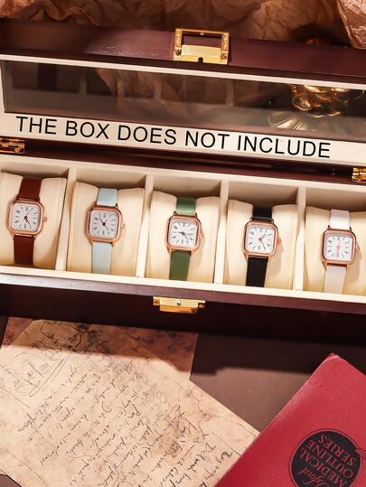 5只简约复古女士石英表，一套金色表壳搭配多色皮革表带和方形表盘的女士配饰（包括棕色、浅蓝色、绿色、黑色和白色）。表盘采用罗马数字方形设计，搭配玫瑰金表框，皮革表带舒适贴合，尽显复古柔美的女性气质。