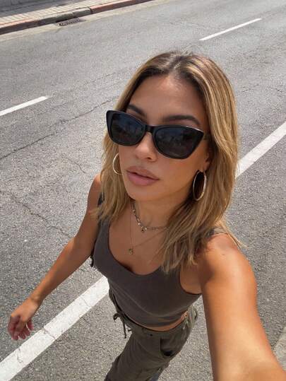 1 Pair Plastic Cat Eye , A Timeless Fashion Piece Suitable For Holidays, Shopping, Music Festivals, Street Photography, Summer Beach Vacations, Outdoor Activities And Travels. Casual Cat Eye Glasses Frame, Ideal For Outings And Back To School Season.