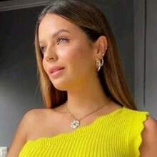 Blusa feminina em modal estilo  mula manca  2023 - Amarelo lima - Visão 1