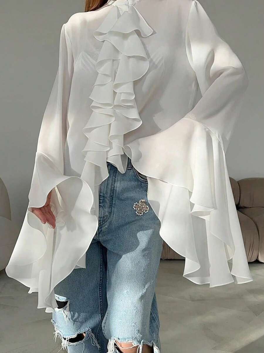 Camisa casual y elegante para mujer, blusa holgada con cuello de volantes y mangas acampanadas, tela tejida sólida con volantes y botones delanteros, para la calle, la oficina, el diario, las citas, primavera/verano en color blanco - Blanco - Ver 1