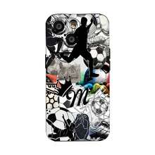Collage de fútbol con balones y coronas. Esta elegante funda es compatible con los modelos  17, 16, 15, 14 Pro Max, 13, 12, 11, XR y XS Plus. Fabricada en silicona TPU, ofrece protección contra golpes y caídas, además de una sensación superior. Es un regalo ideal para familiares, amigos y seres queridos, y una opción perfecta para Año Nuevo. - Negro - Ver 8