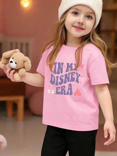  [Disney Licensed] A Children's T-Shirt With Disney Cartoon Prints That Every Child Will Love. The Design Features Disney Letter Patterns; This Casual-Style Children's T-Shirt Is Suitable For Both Boys And Girls, Making It Perfect For Christmas Parties As Well As Everyday Outdoor Activities.