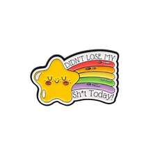 今天没哭 卡通明星语录翻领徽章 背包软珐琅徽章 女士胸针 金属首饰徽章配饰 节日礼物 - 黑色 - 查看 14