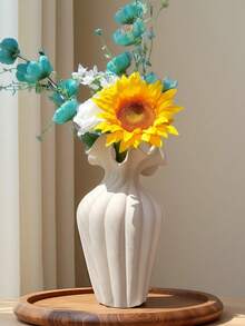 1个白色花瓶，采用雕塑般的凹槽设计，适合客厅和书架装饰，有M/L/XL三种尺寸可选。 - 彩色 - 查看 4