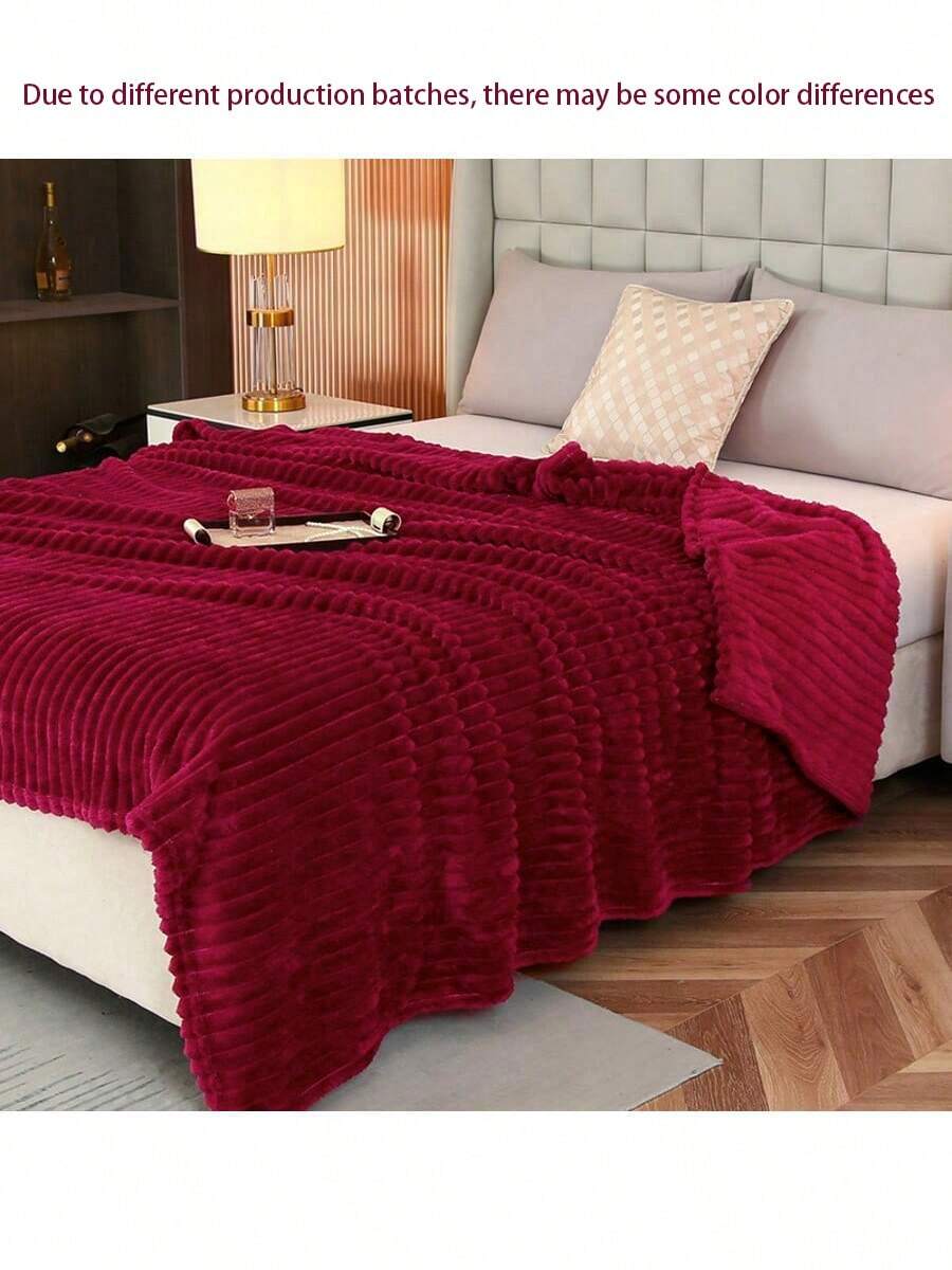 1pc Solid Color Coral Fleece Blanket, Light Red, Luxurious & Comfortable, Suitable For Bedroom, Dorm, Office Nap. This Is A Home & Office Decor Product. - Burgundy - View 1
