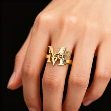 1 Fashionable Custom Letter Name Butterfly Wing Ring; Ladies' Fashionable, Elegant, Personalized Name Opening Adjustable Ring; Women's Wedding Party Jewelry, Large Letter Butterfly Wide Ring, Women's Daily Wearing Finger Accessories; Birthday Gift