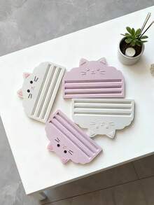 Cat Food Squeezer, Designed For Cat Owners Who Value Clean Feeding And Easy Operation. This Squeezer Is Suitable For Various Food Bags, Easy To Clean, And Maintains Hygiene. - 500ml - View 6