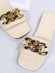 Sandały damskie z prostym paskiem, metalowa klamra dodaje wyrafinowania i elegancji, płaskie, z kwadratowym noskiem, uniwersalne, wsuwane sandały ze skóry PU do noszenia na co dzień i na spotkania - Beżowy - Zobacz 4