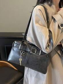 Thiết kế khóa mới thời trang, kết hợp với mặt dây chuyền hình chìa khóa, túi đeo vai kiểu Y2K sành điệu, túi đeo chéo cá tính, túi nách thời trang màu đen đậm cổ điển, chất liệu PU chống thấm nước, dung tích lớn, phù hợp để đựng túi đeo vai, túi đựng đồ hoặc ví nữ, rất tiện dụng khi đi mua sắm, đi làm và du lịch. - màu đen - Xem 8