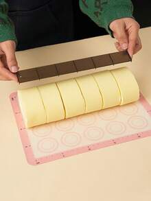 4pcs/Set Cake Roll Divider Ruler, Portion Marking Ruler, Cake Slicer Guide, Cake Cutting Divider, Kitchen Baking Slicing Tool, Cake Decorating Accessories, Suitable For Holidays, Home Kitchen, Baking, Picnic, Party And More