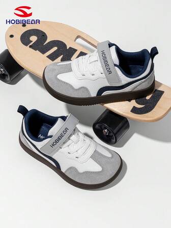 HOBIBEAR 1 par nya barnsportskor, mesh-lapptäcksdesign, casual sneakers för pojkar/flickor, gummisula, halkfri, slitstark, kardborreband, lätta att ta på och av, platta skor lämpliga för skolan, inomhus/utomhus, vår/sommar/höst