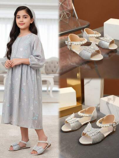 1双银色加大码女童平底凉鞋，柔软皮革亮片装饰，蝴蝶图案，露趾设计，魔术贴防滑软底，时尚公主风沙滩/休闲鞋，适合3-12岁儿童，2026春夏款